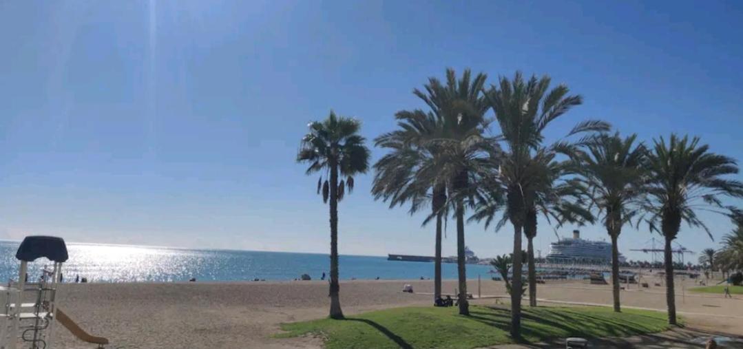 Beach House Apartment, Playa Malagueta Málaga Dış mekan fotoğraf