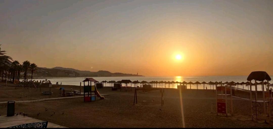 Beach House Apartment, Playa Malagueta Málaga Dış mekan fotoğraf