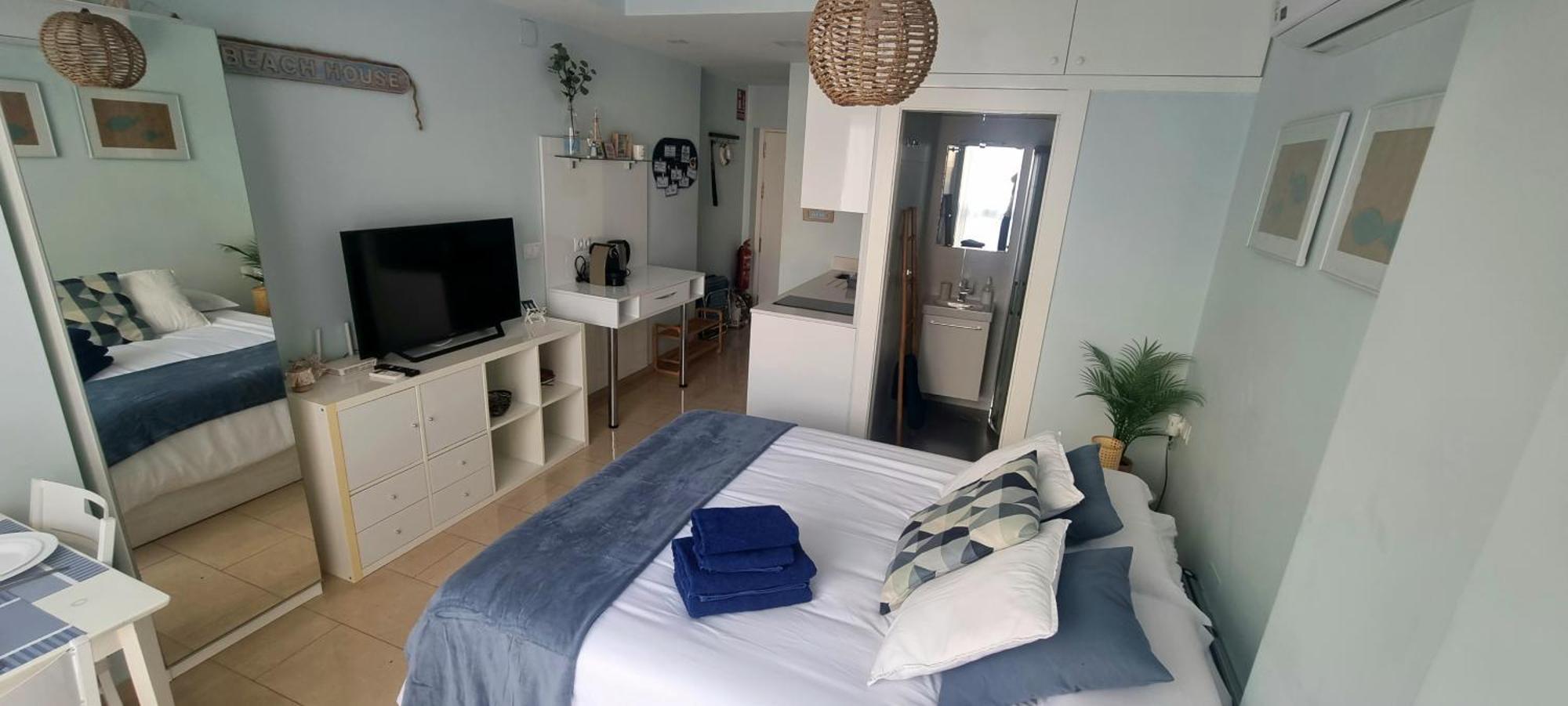 Beach House Apartment, Playa Malagueta Málaga Dış mekan fotoğraf